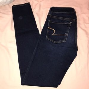 American Eagle Skinny Jegging Super Stretch!